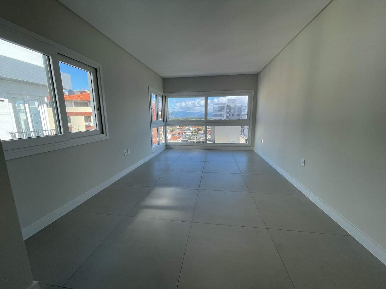 Apartamento à venda no Zona Nova: 