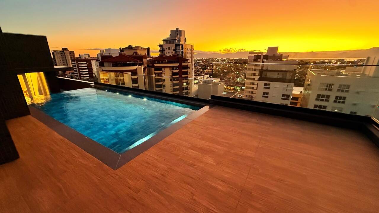 Apartamento à venda no Zona Nova: 