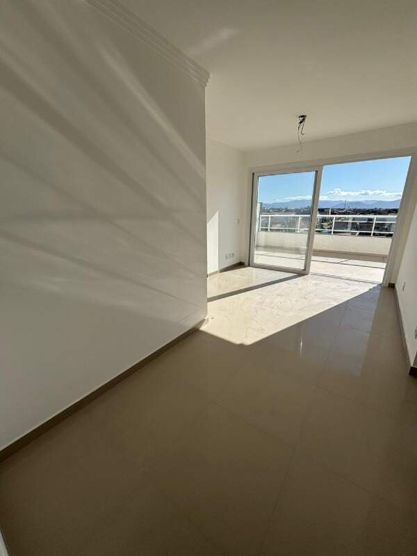 Apartamento à venda no Zona Nova: 