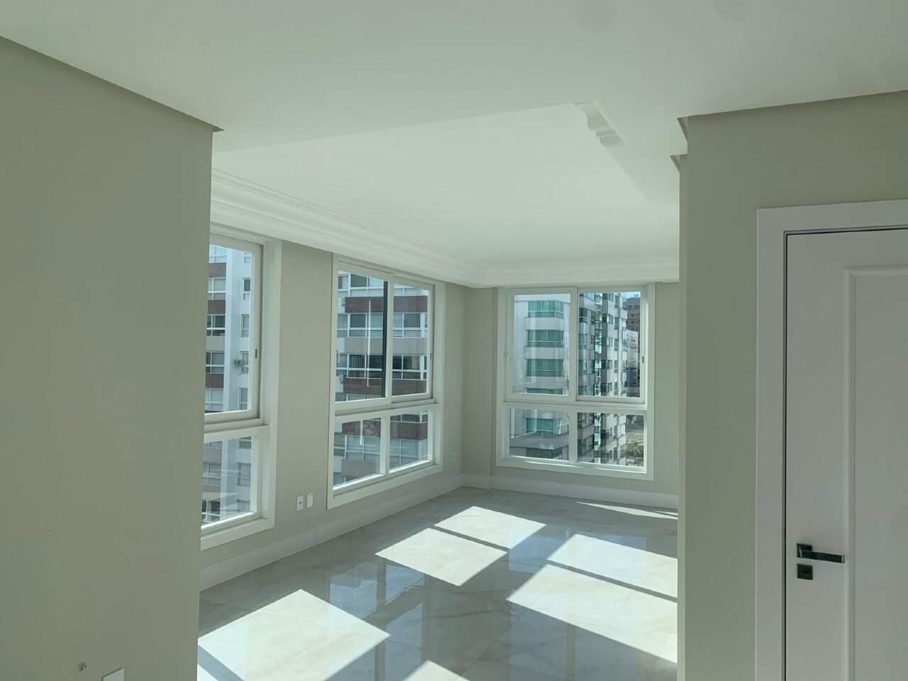 Apartamento à venda no Zona Nova: 