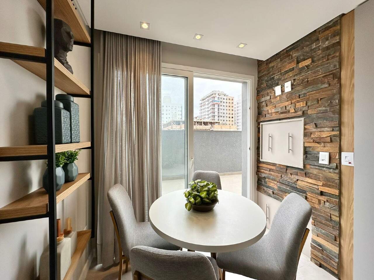 Apartamento à venda no Zona Nova: 