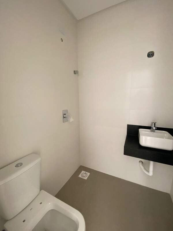 Apartamento à venda no Zona Nova: 