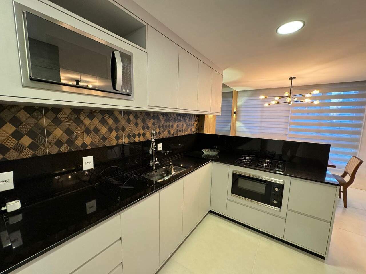 Apartamento à venda no Zona Nova: 