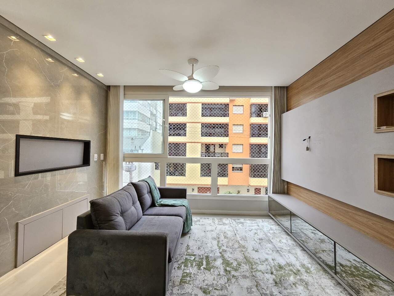 Apartamento à venda no Zona Nova: 