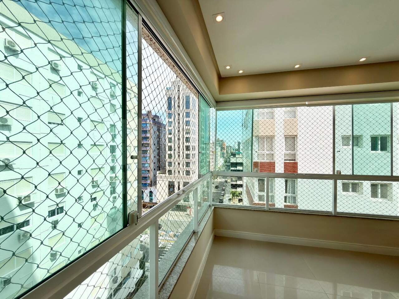 Apartamento à venda no Zona Nova: 