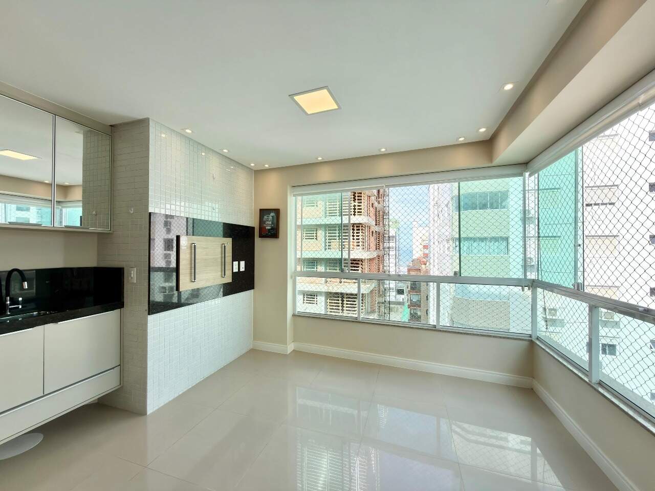 Apartamento à venda no Zona Nova: 
