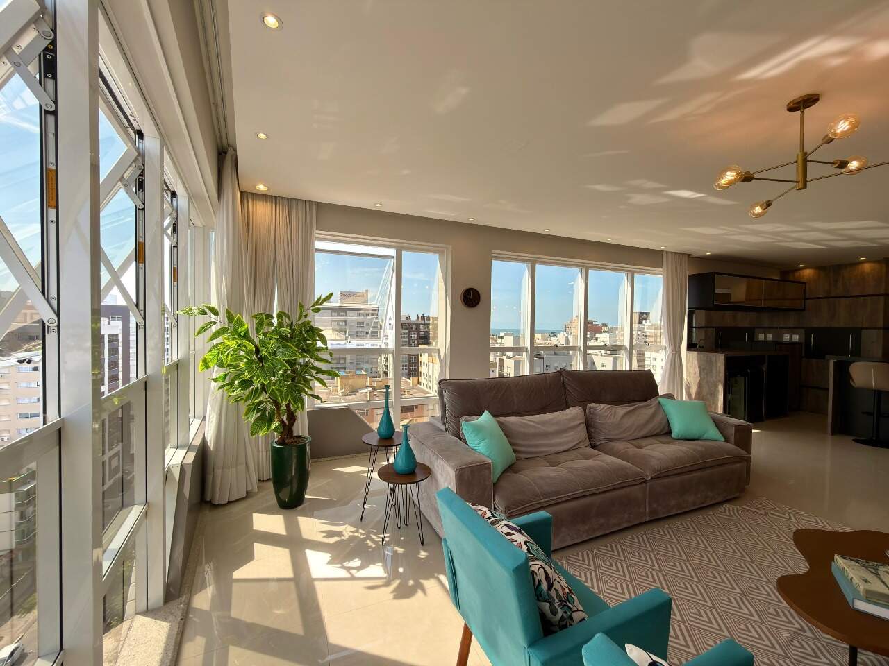 Apartamento à venda no Zona Nova: 