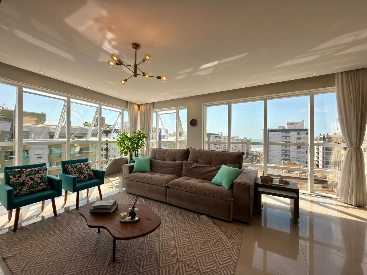 Apartamento à venda no Zona Nova: 