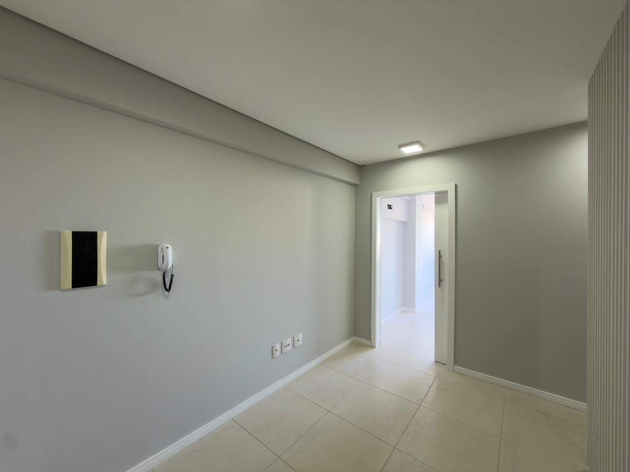 Sala à venda no Centro: 