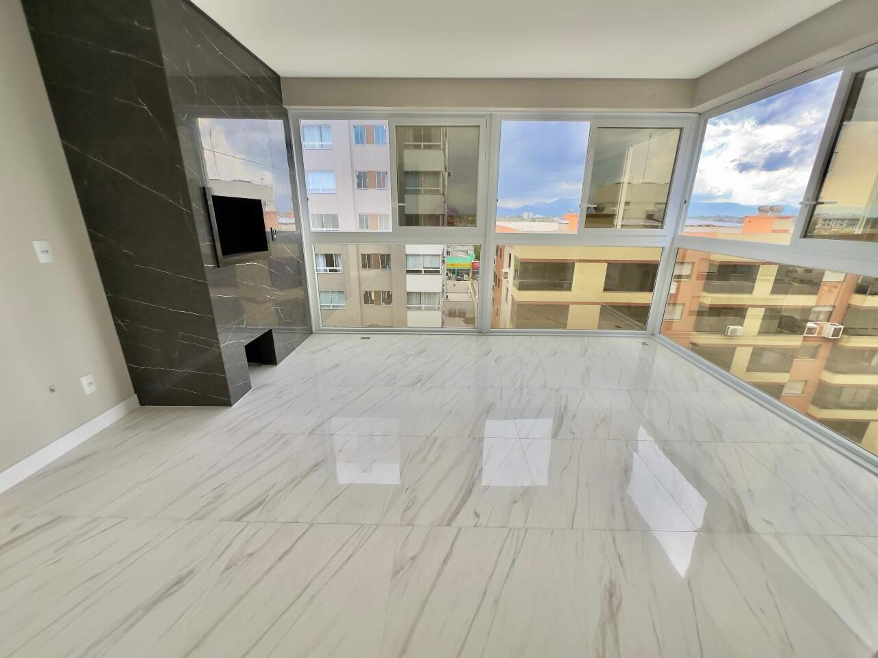 Apartamento à venda no Zona Nova: 