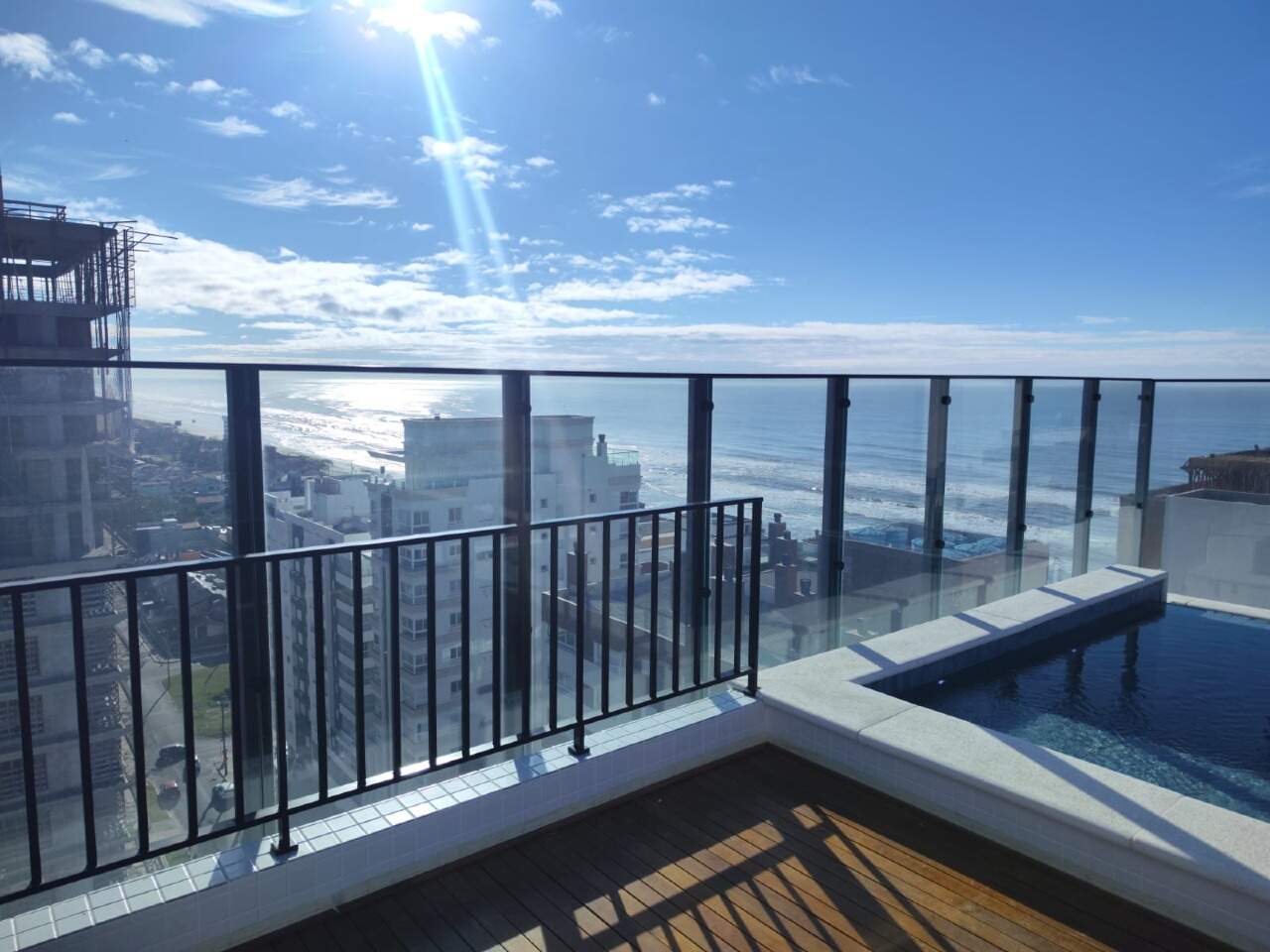 Apartamento à venda no Zona Nova: 