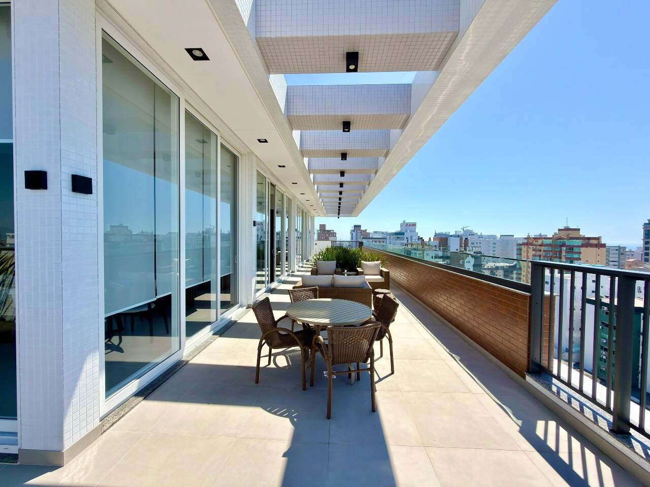 Apartamento à venda no Zona Nova: 