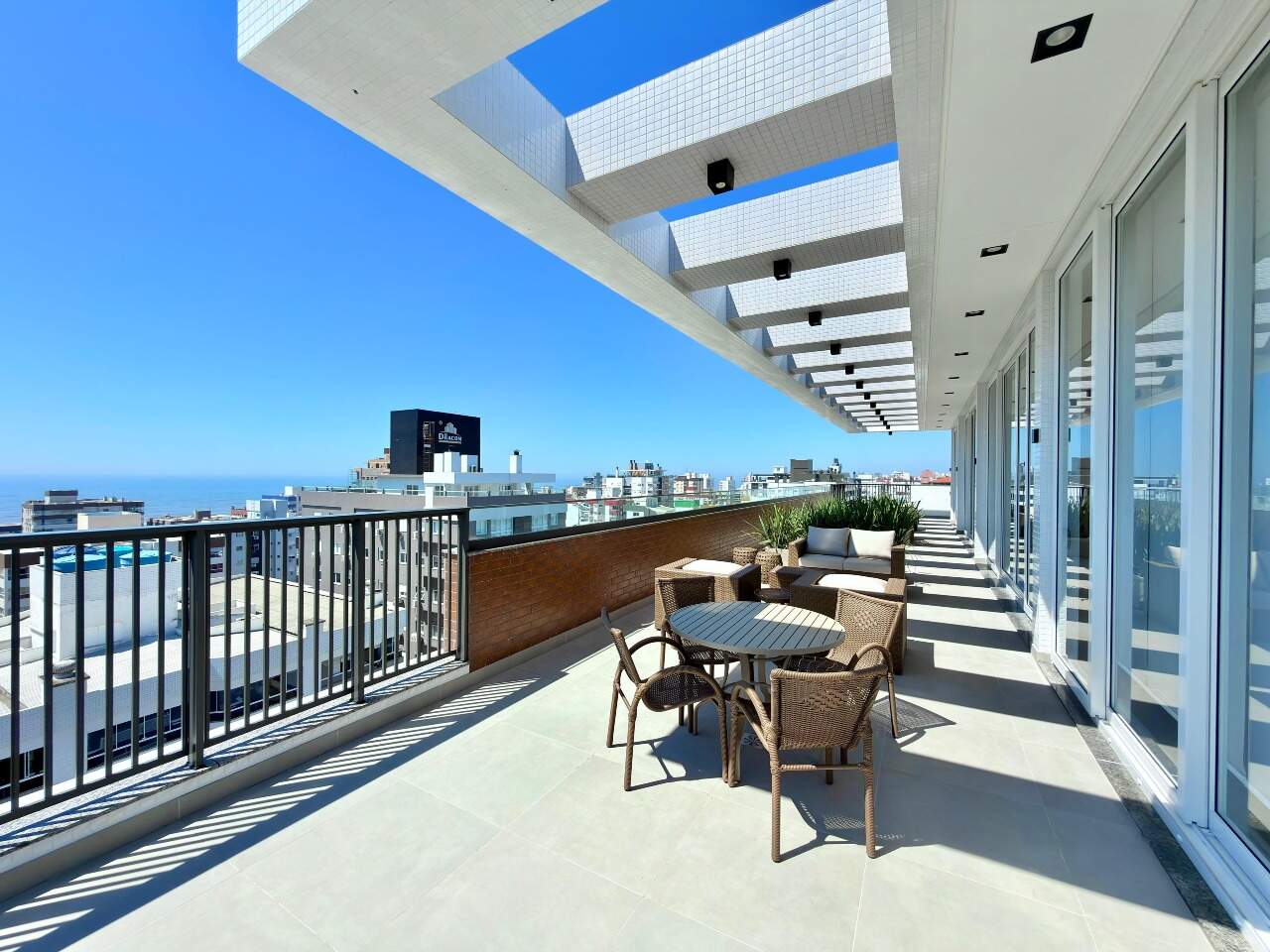 Apartamento à venda no Zona Nova: 