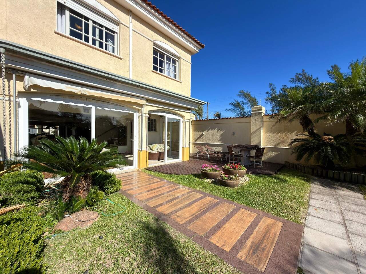 Casa em Condomínio à venda no Condomínio Xangri-lá Villas Resort: 