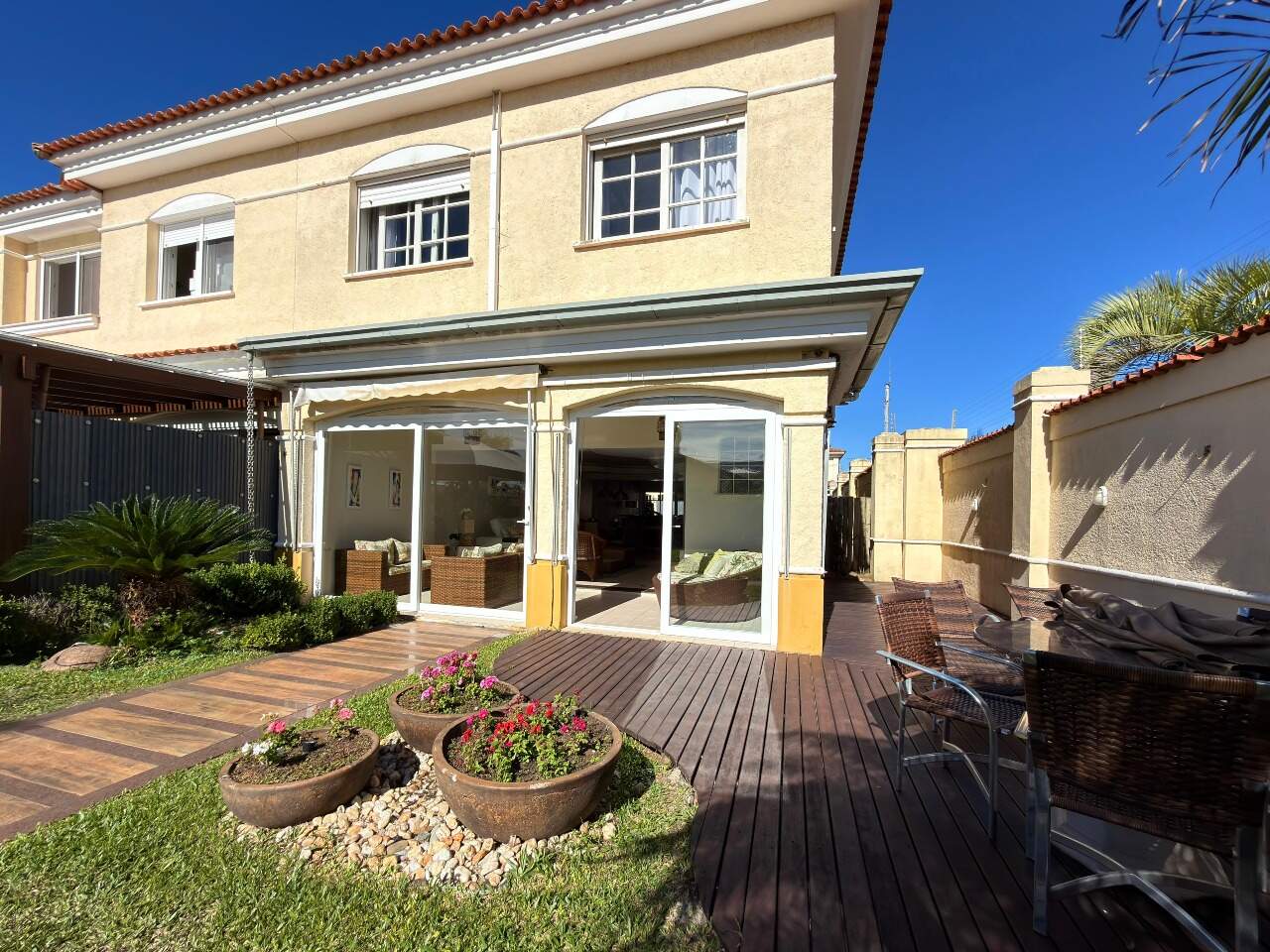 Casa em Condomínio à venda no Condomínio Xangri-lá Villas Resort: 