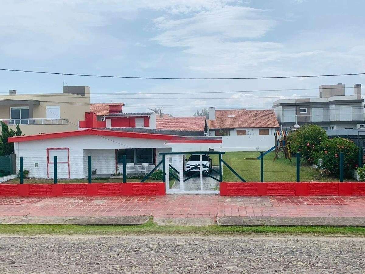 Casa à venda no Rainha do Mar: 