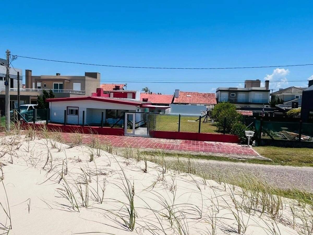 Casa à venda no Rainha do Mar: 