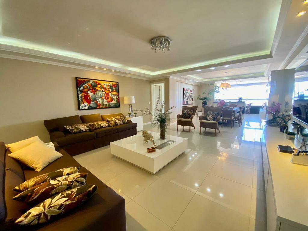 Apartamento à venda no Zona Nova: 