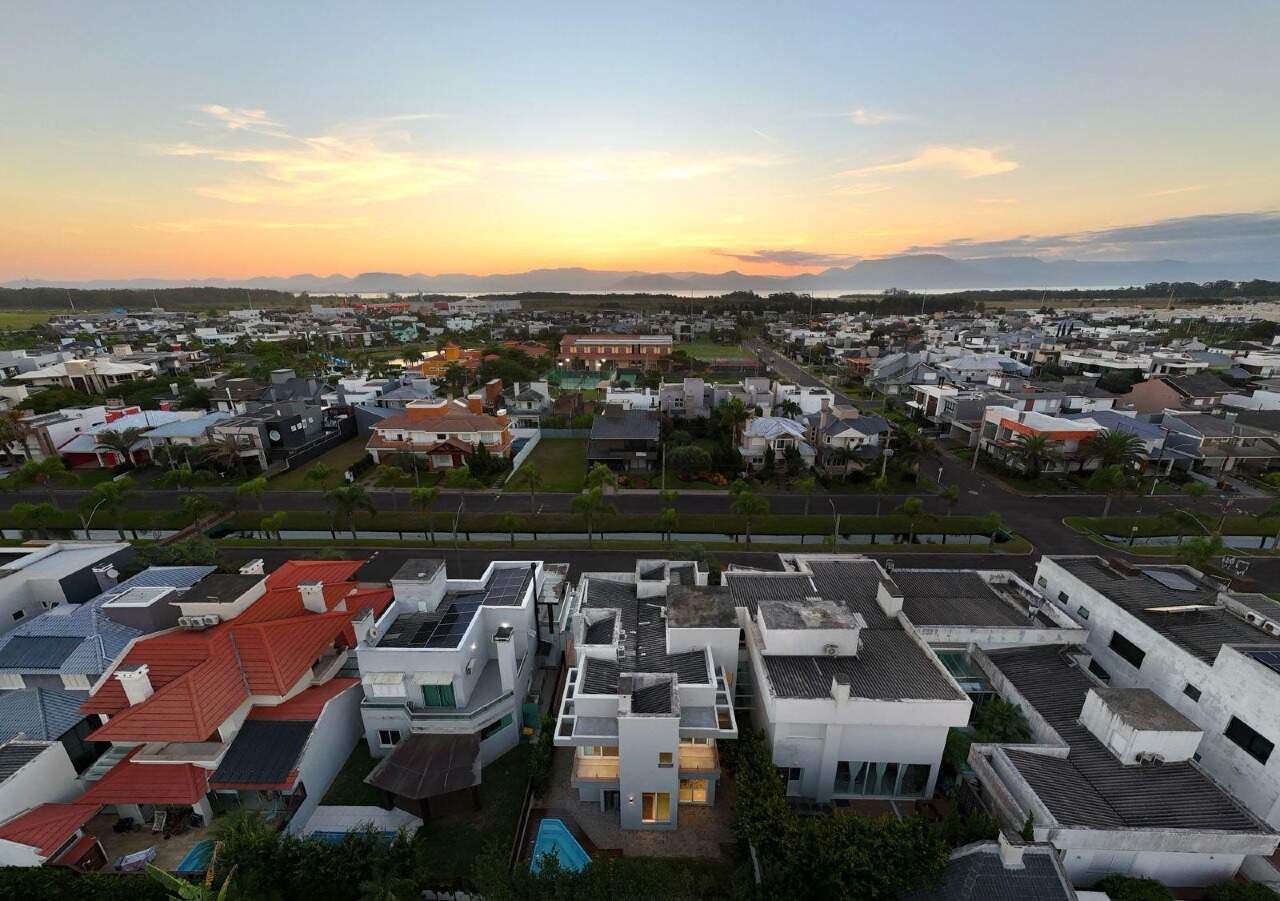 Casa em Condomínio à venda no Condado de Capão : 