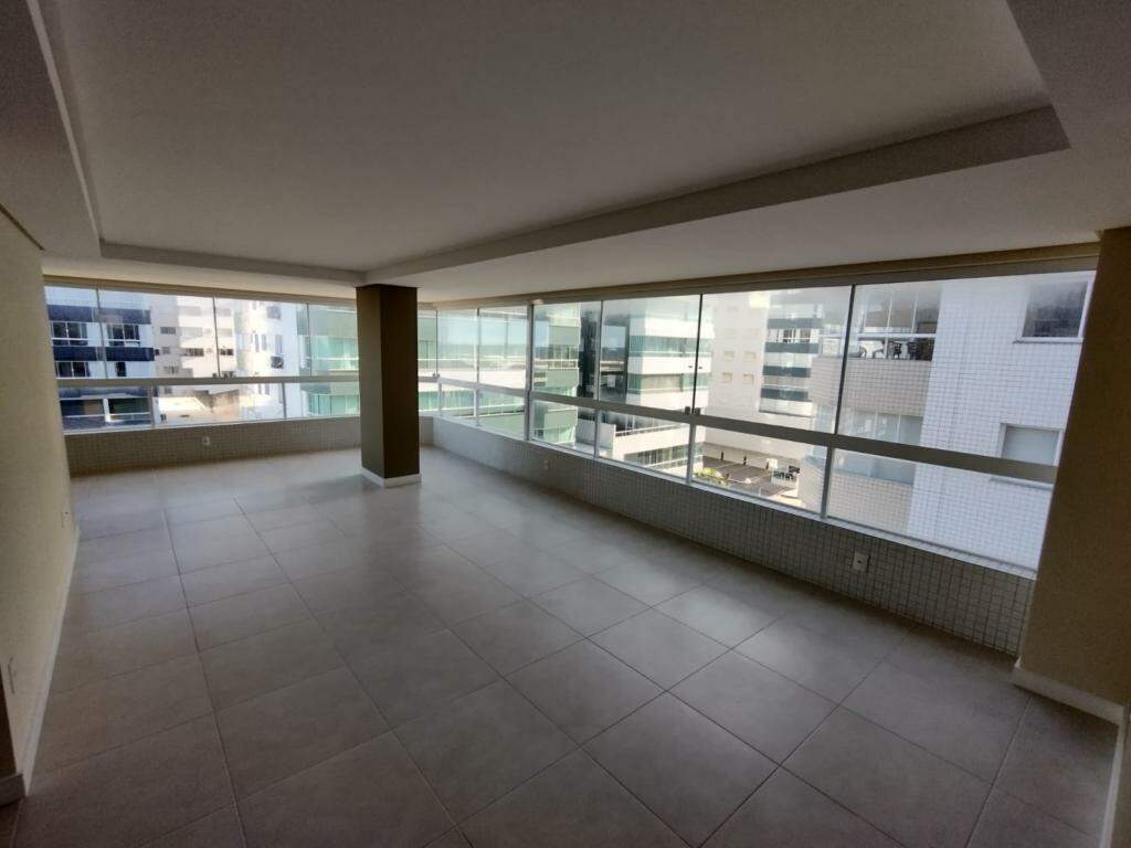Apartamento à venda no Zona Nova: 