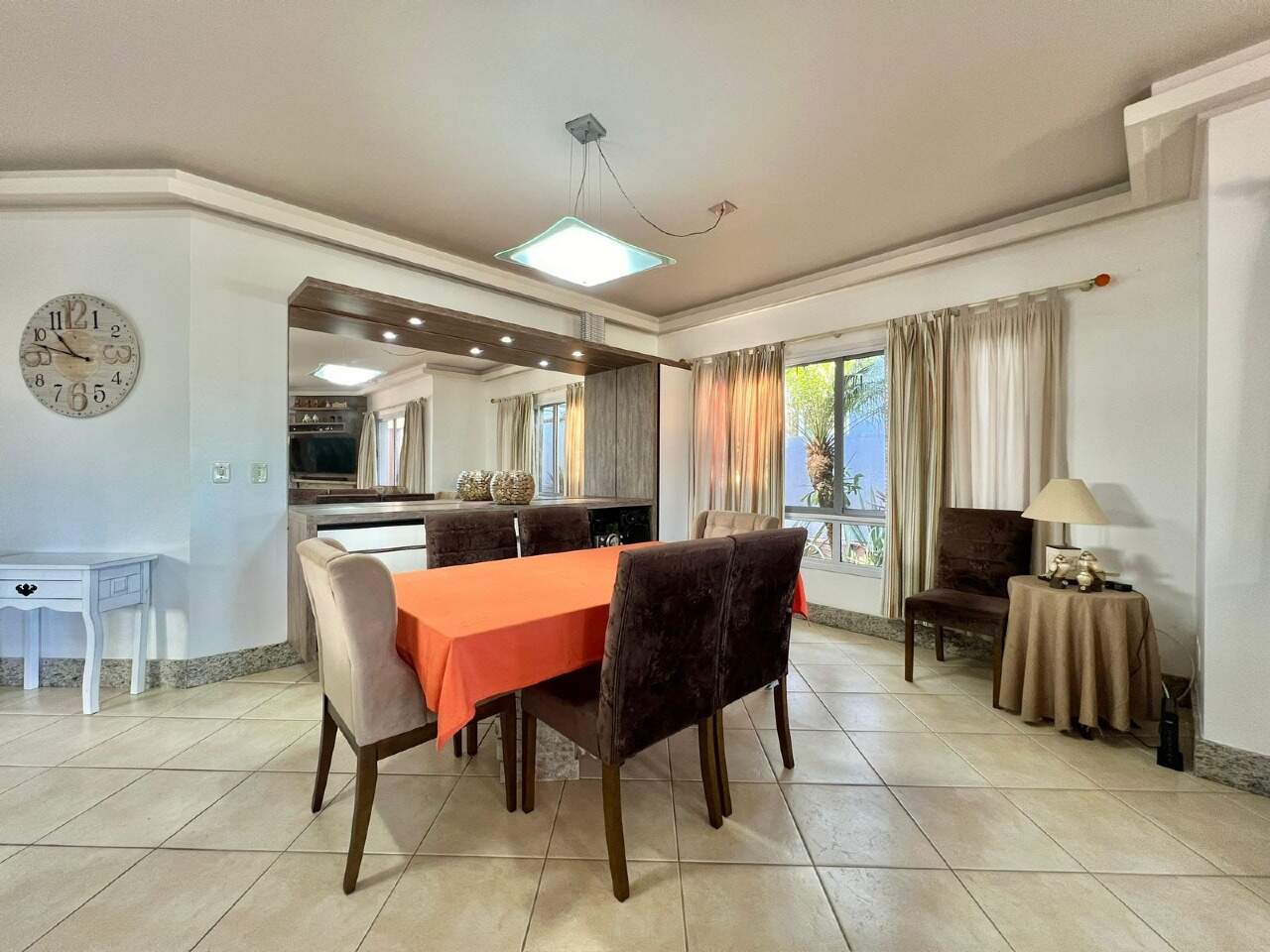Casa em Condomínio à venda no Velas da Marina: 
