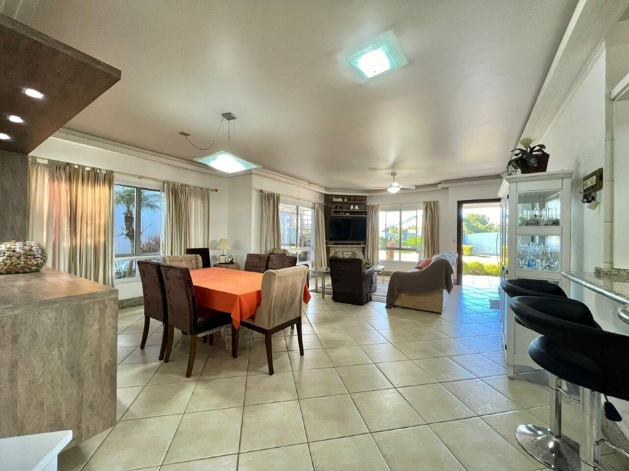 Casa em Condomínio à venda no Velas da Marina: 