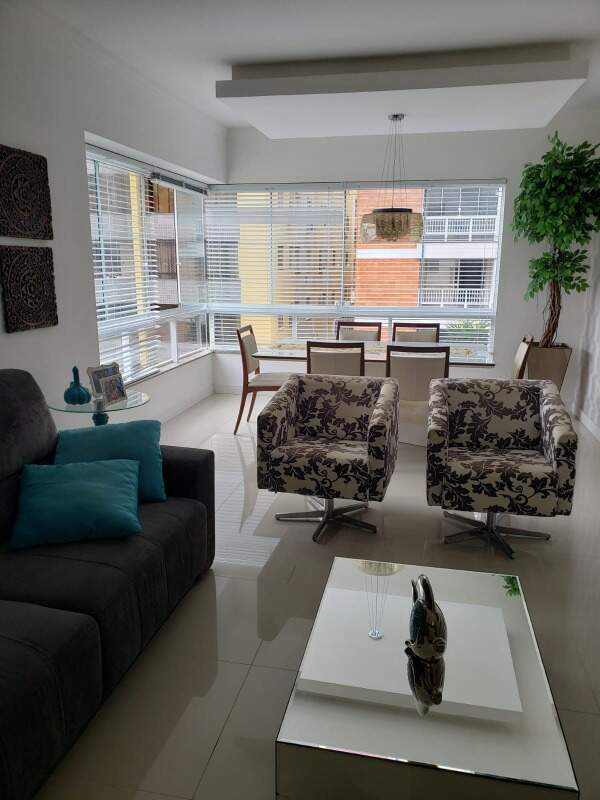 Apartamento à venda no Zona Nova: 