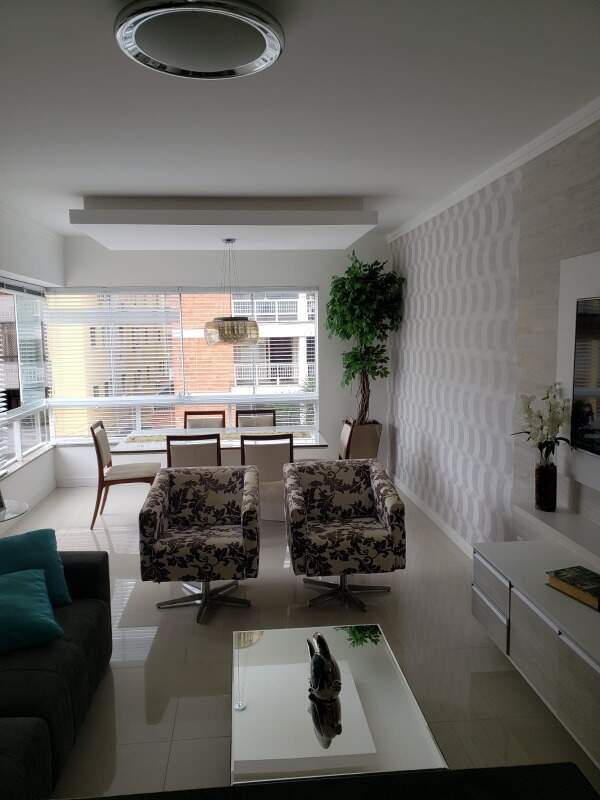 Apartamento à venda no Zona Nova: 