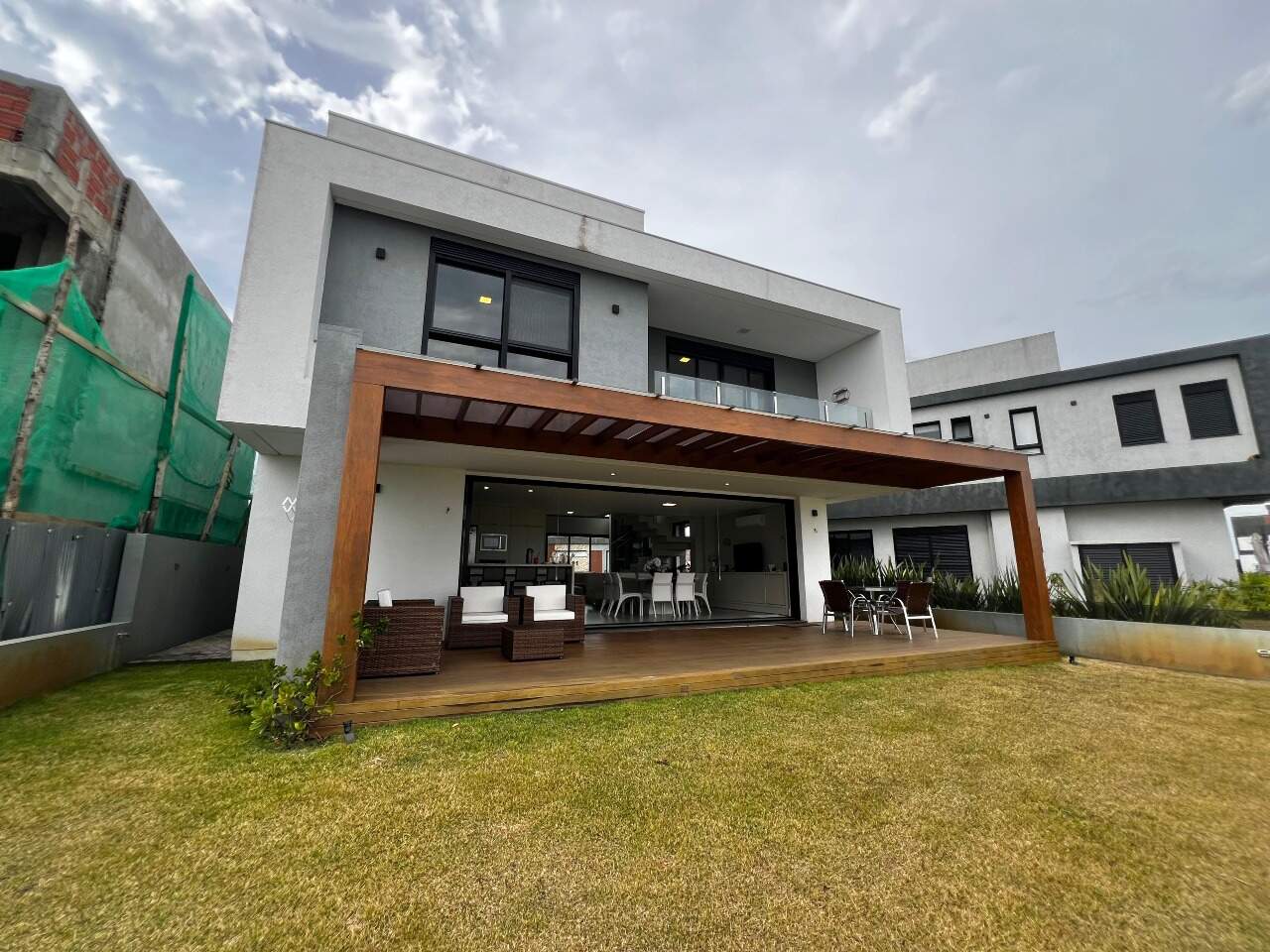 Casa em Condomínio à venda no Condominio Riviera: 