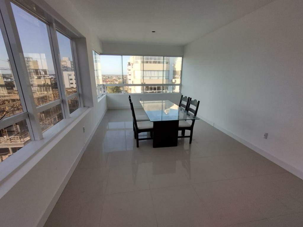 Apartamento à venda no Zona Nova: 