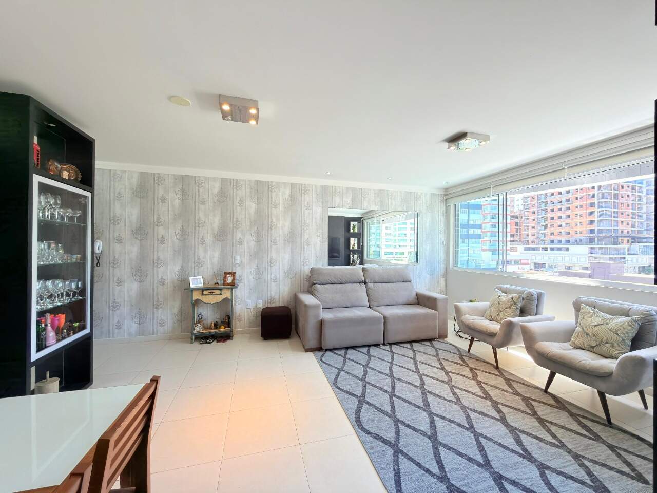 Apartamento à venda no Zona Nova: 