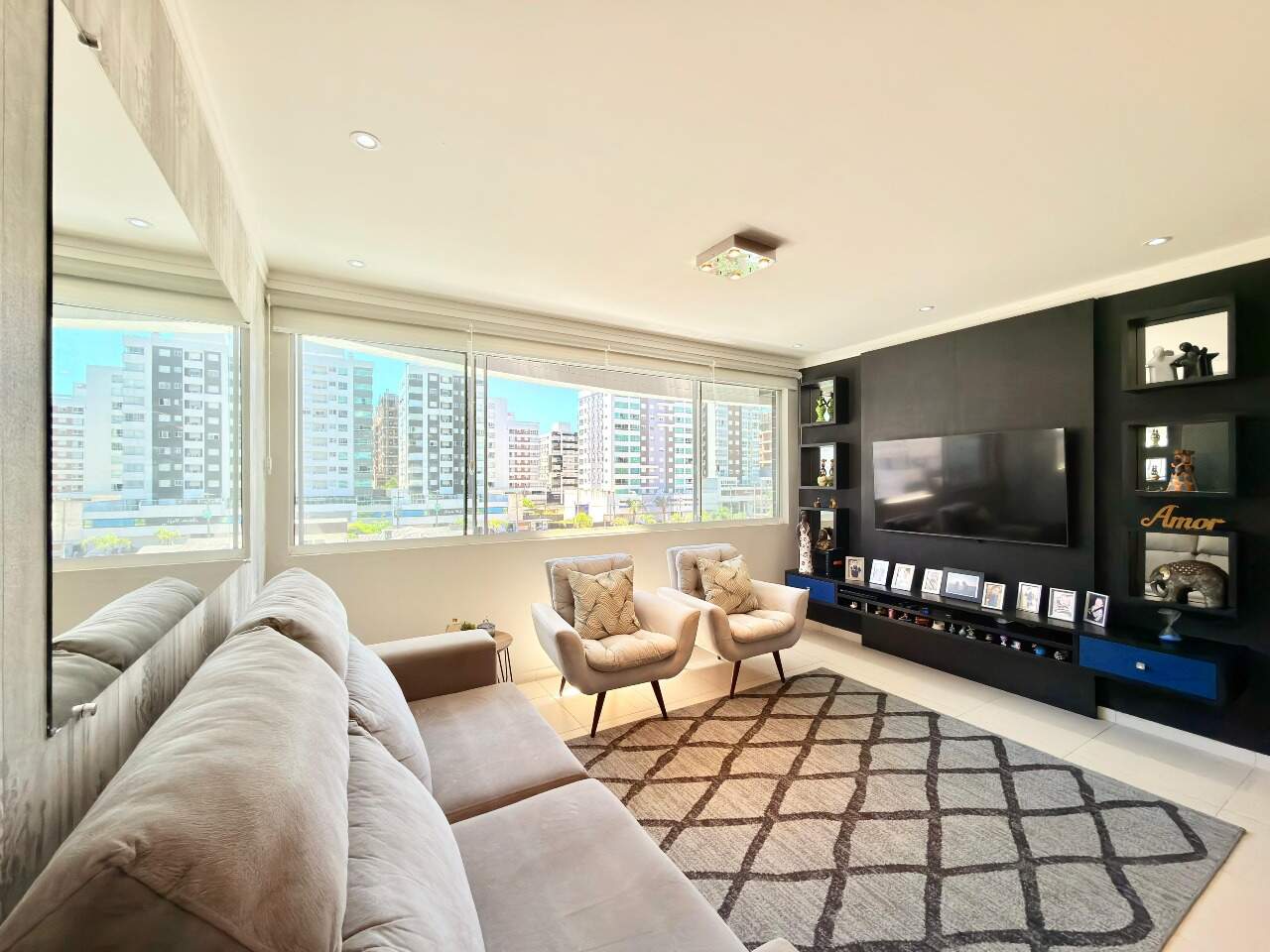 Apartamento à venda no Zona Nova: 
