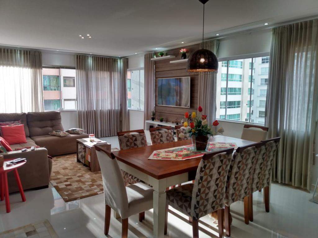 Apartamento à venda no Navegantes: 