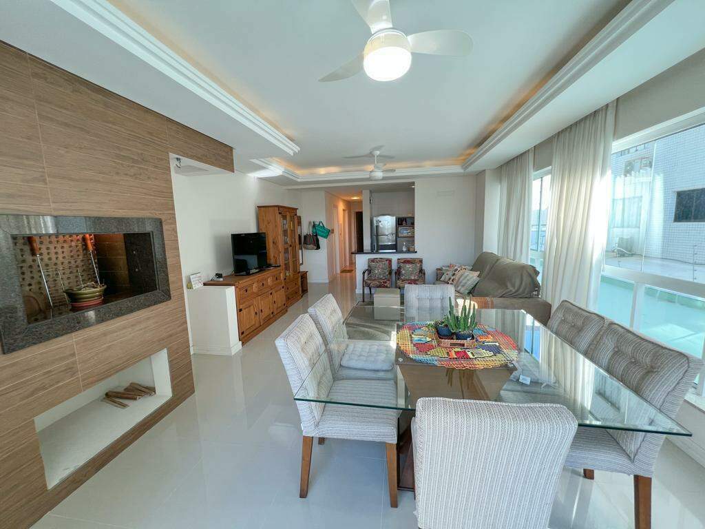 Apartamento à venda no Navegantes: 