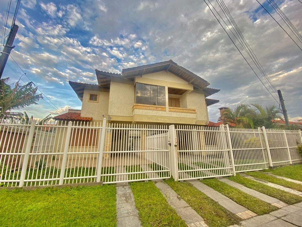 Casa à venda no Zona Nova: 