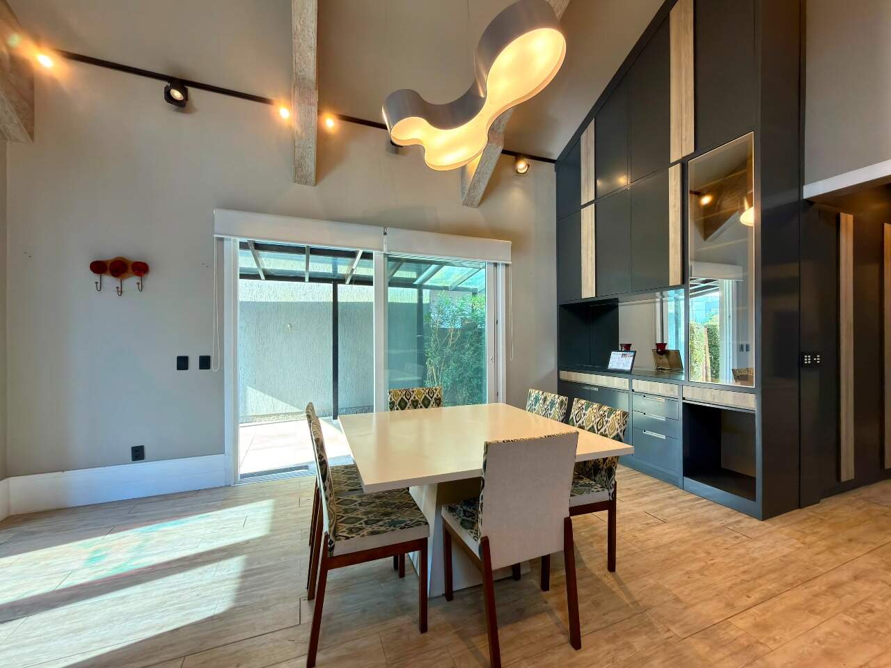 Casa em Condomínio à venda no Condado de Capão : 