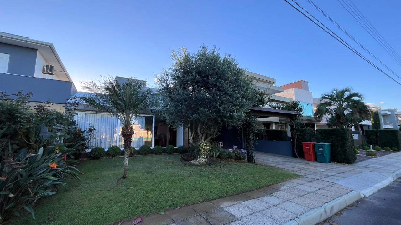 Casa em Condomínio à venda no Condado de Capão : 