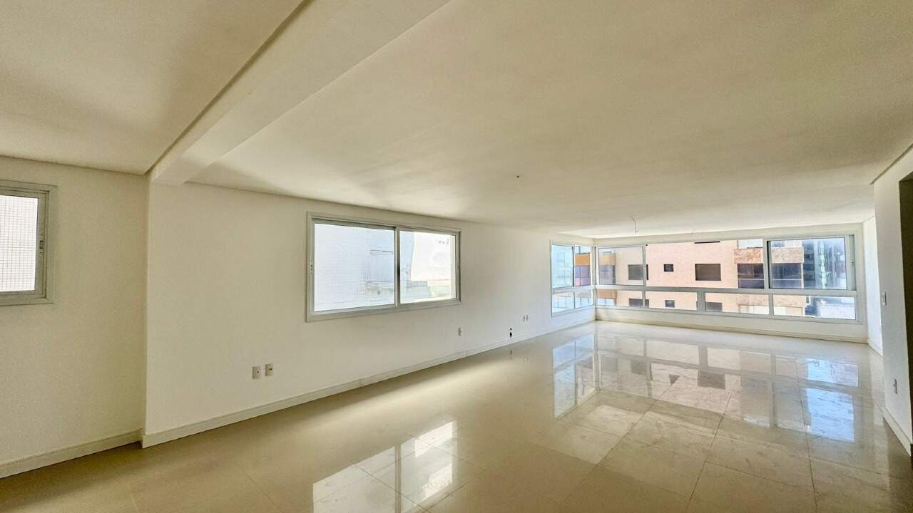 Apartamento à venda no Navegantes: 