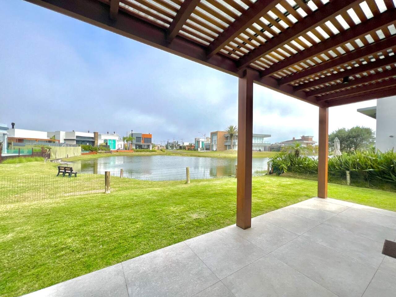 Casa em Condomínio à venda no Condominio Riviera: 
