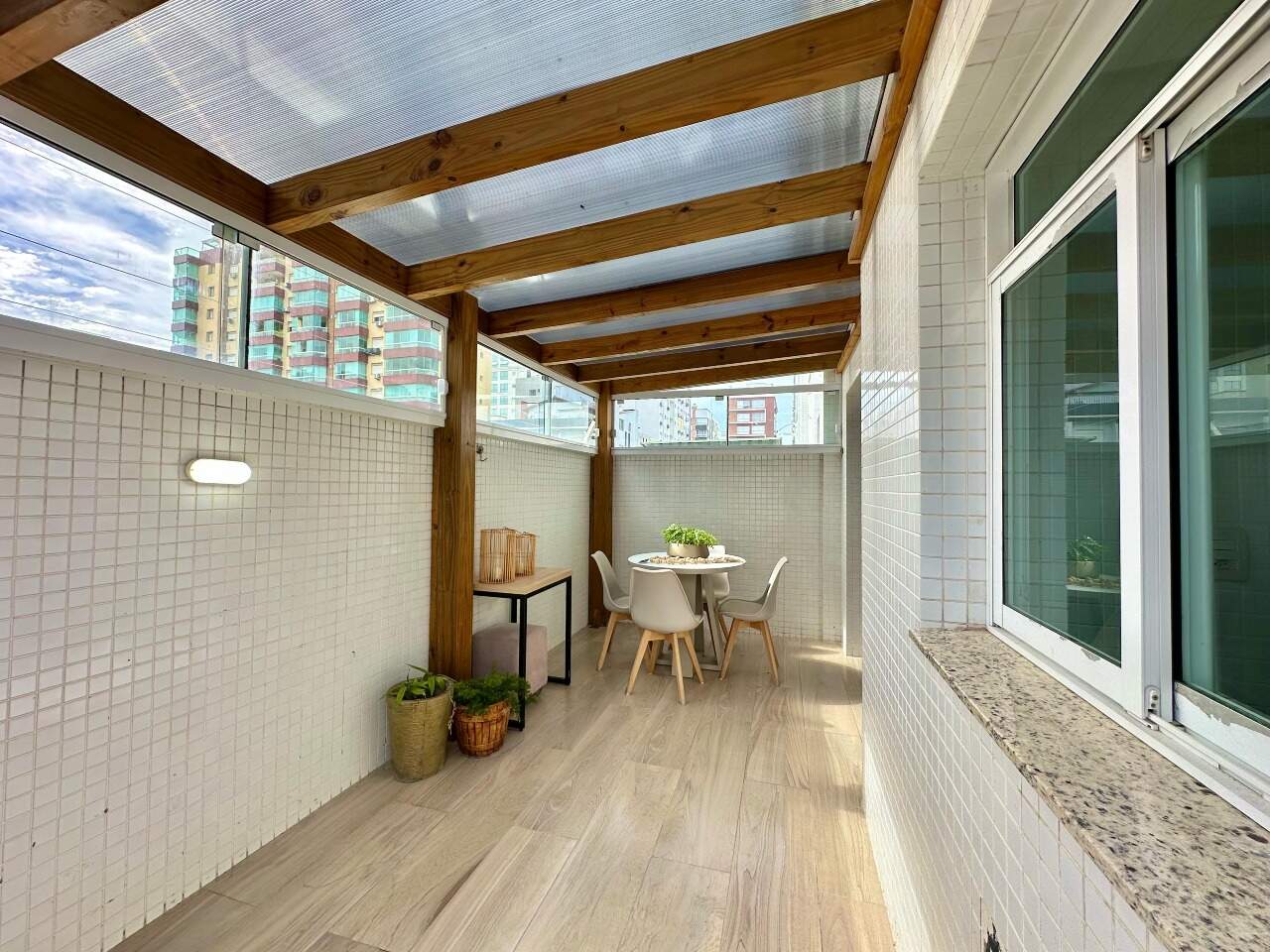 Apartamento à venda no Zona Nova: 