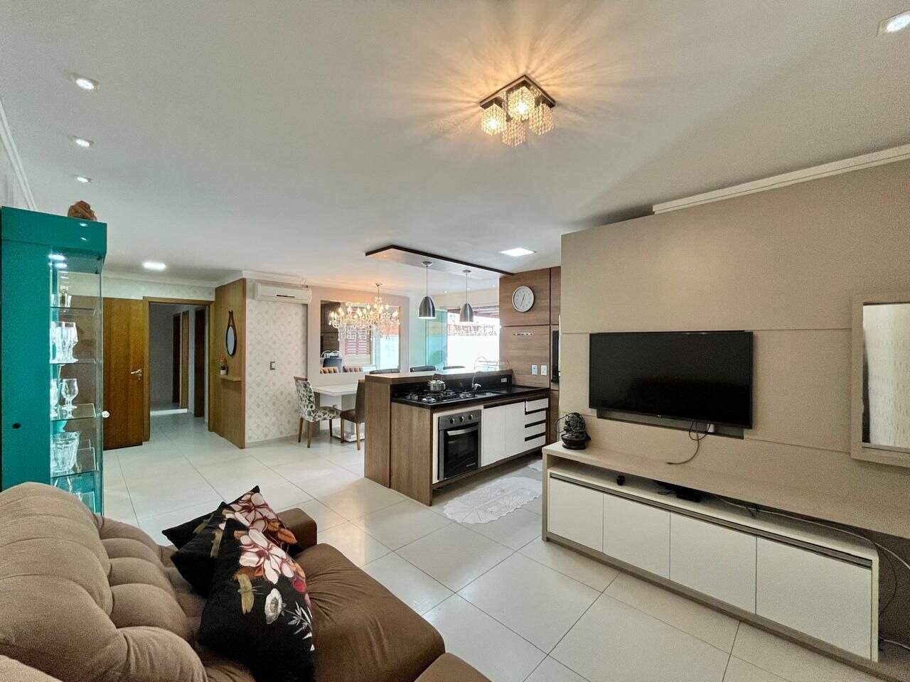 Apartamento à venda no Zona Nova: 