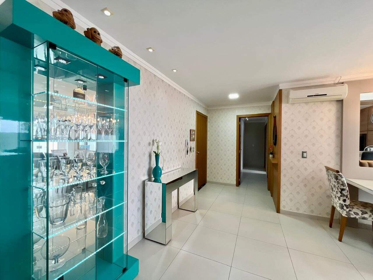 Apartamento à venda no Zona Nova: 