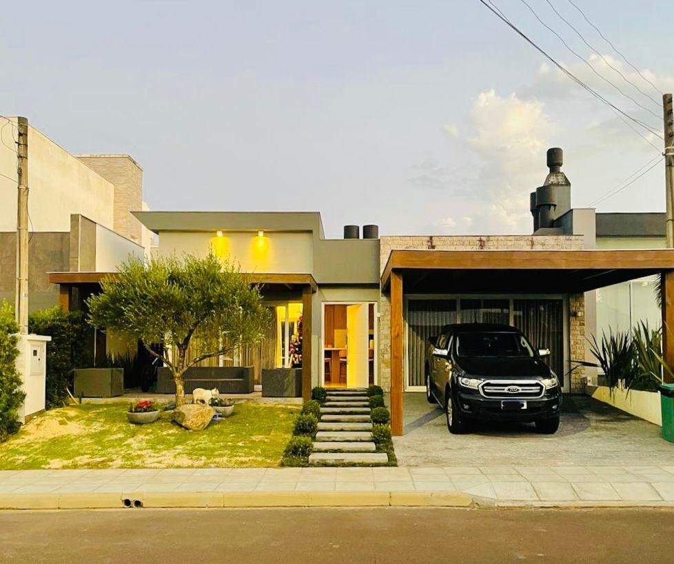 Casa em Condomínio à venda no Condado de Capão : 