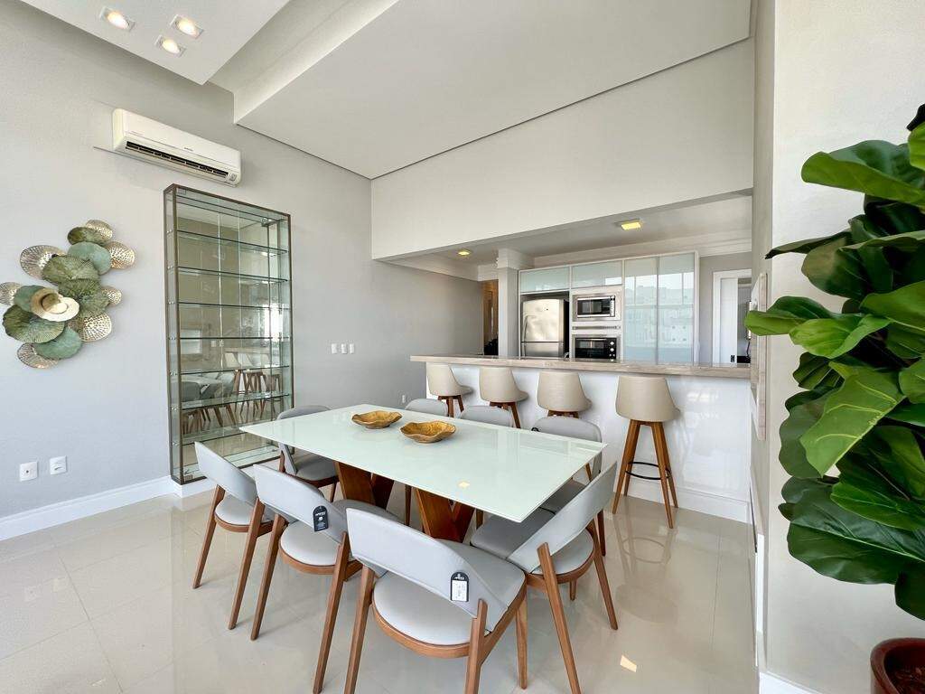 Apartamento à venda no Navegantes: 