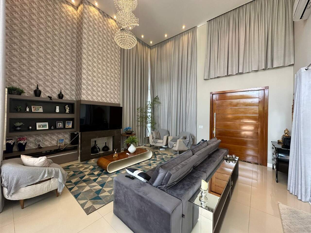 Casa em Condomínio à venda no Velas da Marina: 