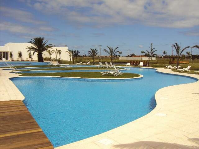Terreno em Condomínio à venda no Dubai Resort : 