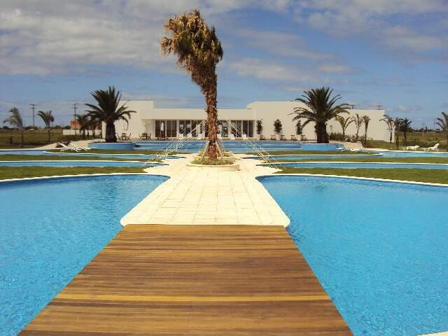 Terreno em Condomínio à venda no Dubai Resort : 