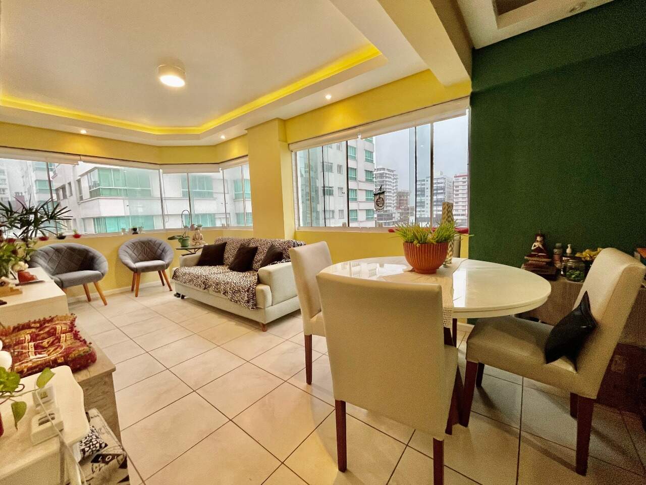 Apartamento à venda no Zona Nova: 