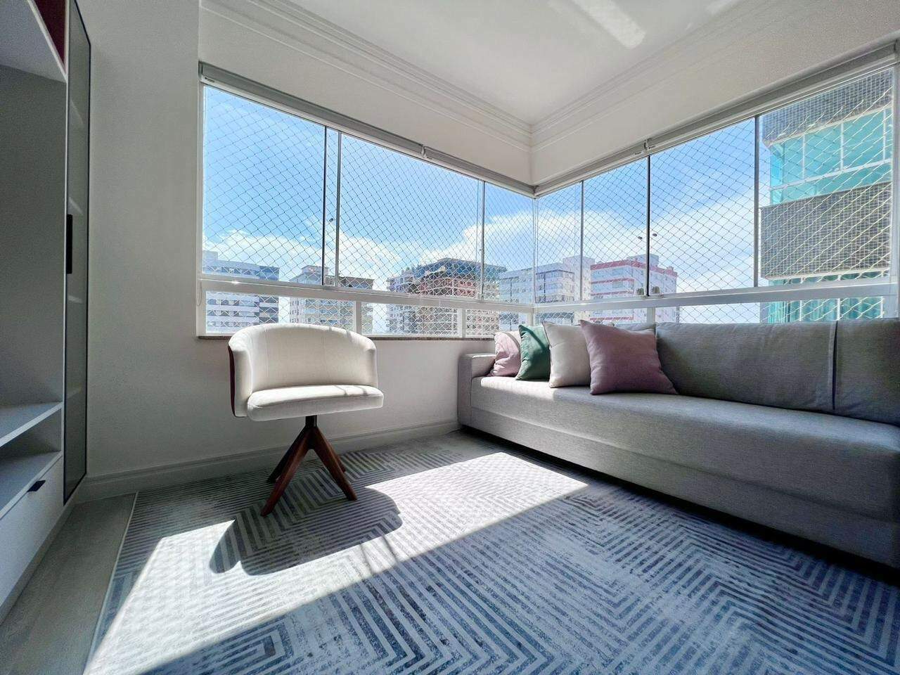 Apartamento à venda no Zona Nova: 