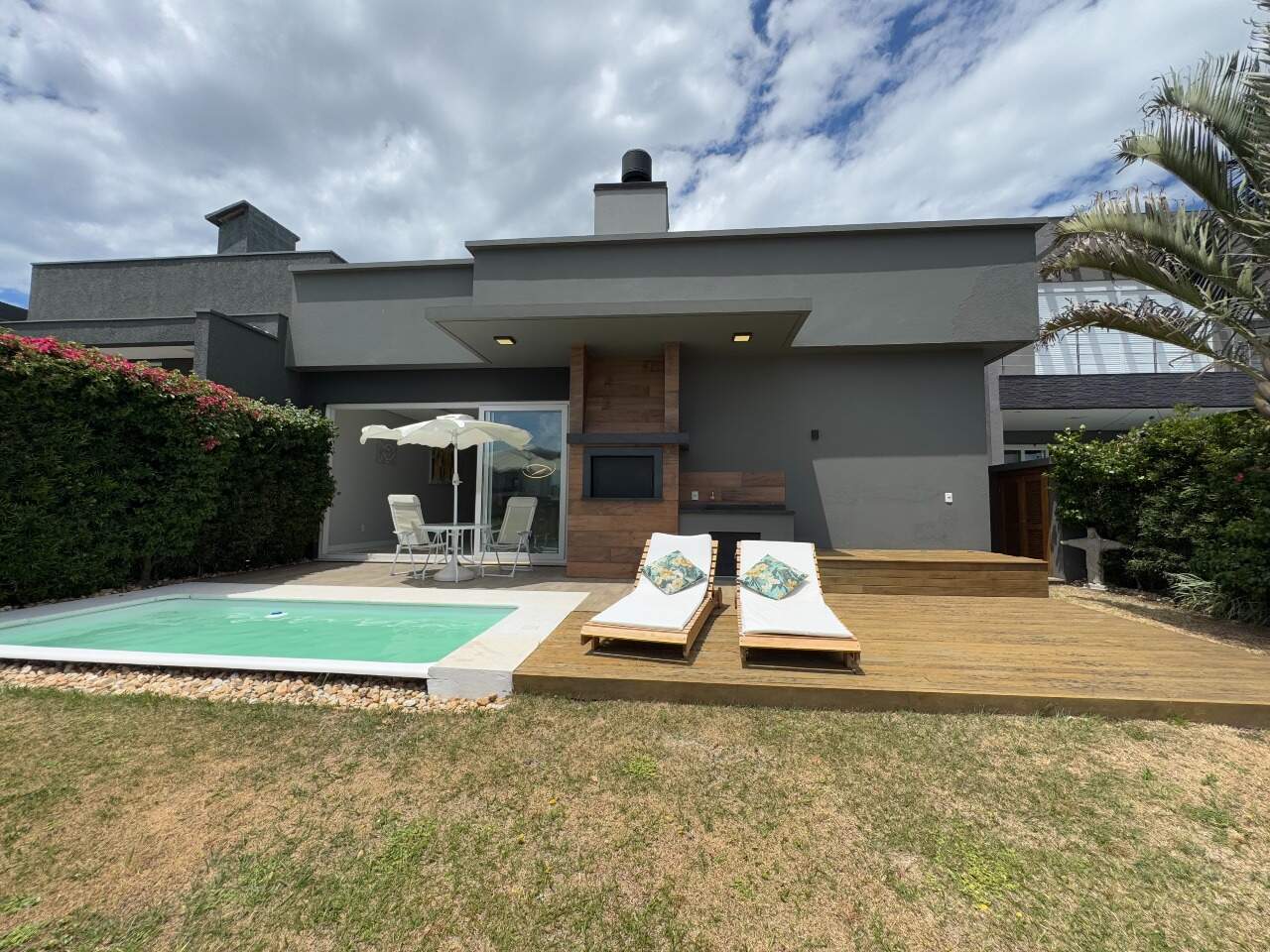 Casa em Condomínio à venda no Condominio Riviera: 